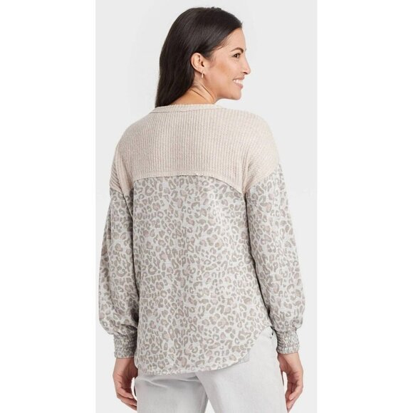 Knox Rose Mixed Media French Terry Leopard High Low Long Cinched Sleeve Top M Nw - Picture 2 of 9